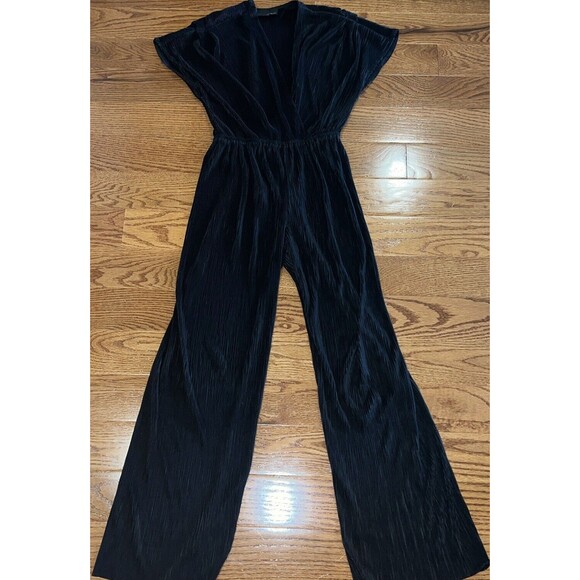 Fate by LFD Black Ribbed Textured Jumpsuit Romper Sz S Stretch Wide Leg Flowy - Picture 1 of 12